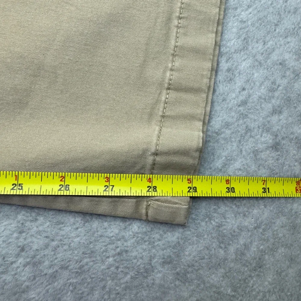 Roundtree & Yorke Casuals Men Khaki Chino Pants Stretch 40x30 Flat Front (38x29)